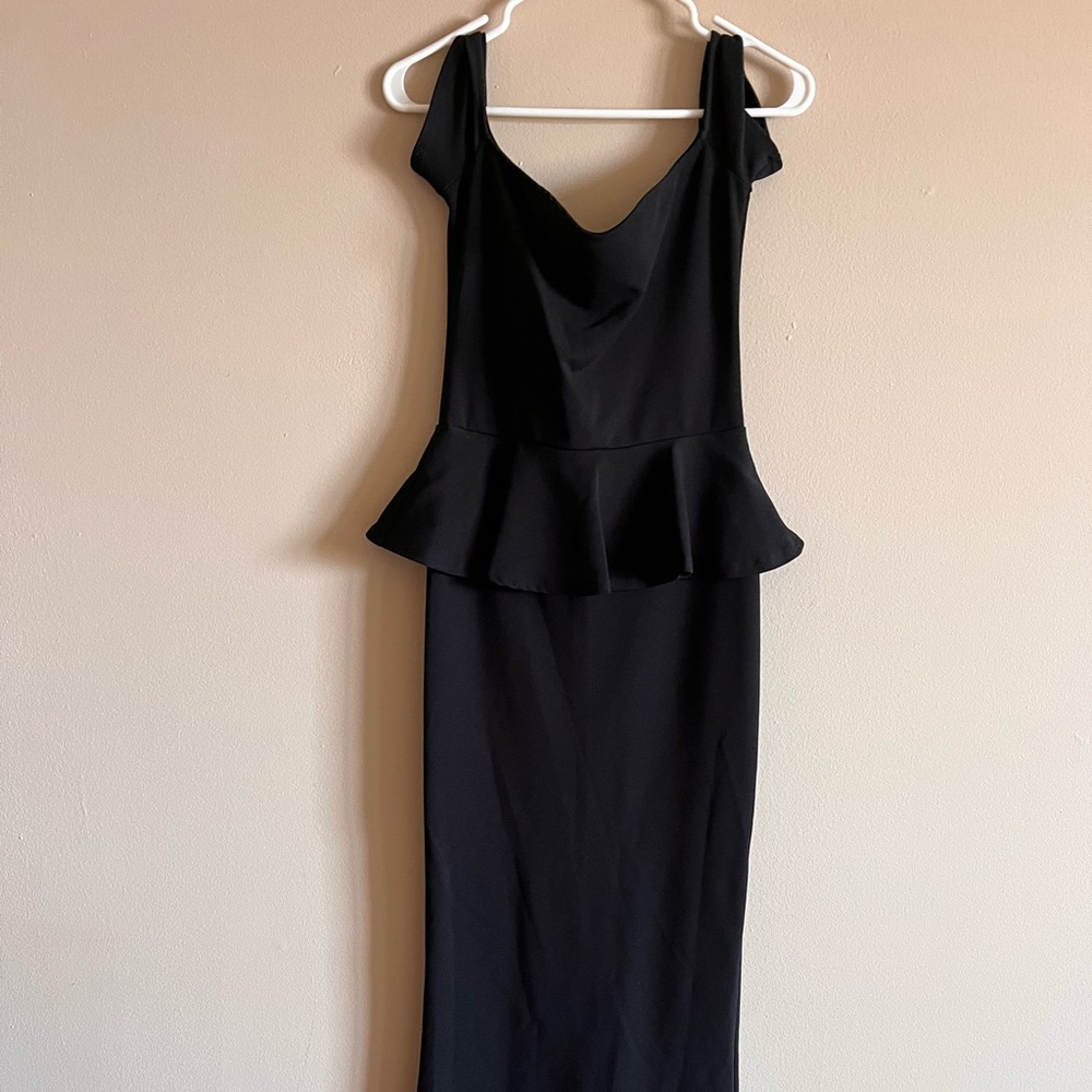 Floor length stretchy comfy black dress
